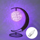 Abajur noturno para quem valoriza estilo rústico e quer um toque natural na decoração com estrutura de ferro e design trançado