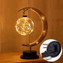 Abajur noturno para quem valoriza estilo rústico e quer um toque natural na decoração com estrutura de ferro e design trançado