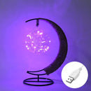 Abajur noturno para quem valoriza estilo rústico e quer um toque natural na decoração com estrutura de ferro e design trançado