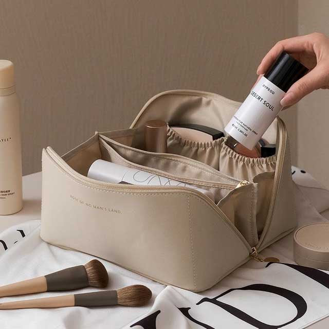 Necessaire Organizadora Feminina Linda Mulher - Ideal para Maquiagens e Itens Pessoais - Design Dobrável com 6 Compartimentos e Proteção Térmica